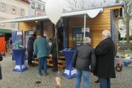 Das Ilzer-Land-Mobil auf dem Stadtplatz in Grafenau.