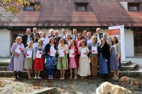 Gruppenfoto der Teilnehmer, die das Seminar „Soziale Landwirtschaft“ erfolgreich absolvierten.